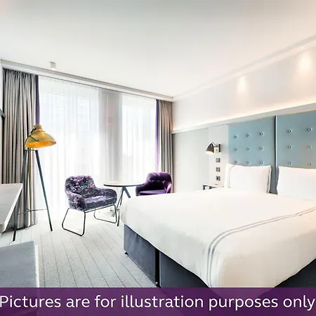 Premier Inn Stuttgart Bad Cannstatt Room photo
